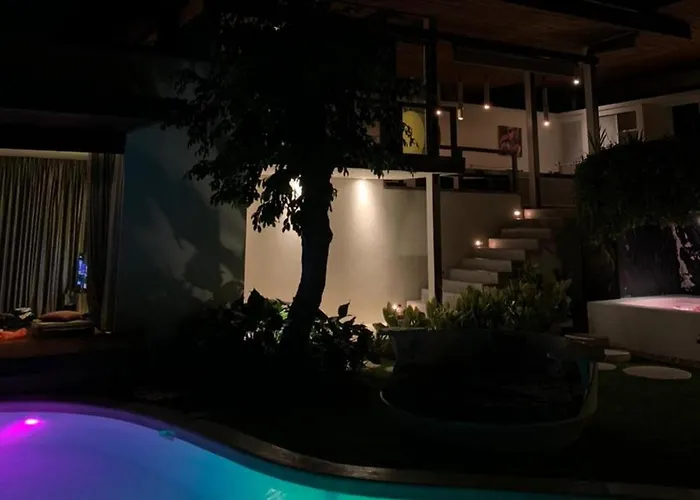 Kiss Bali Villa Seminyak