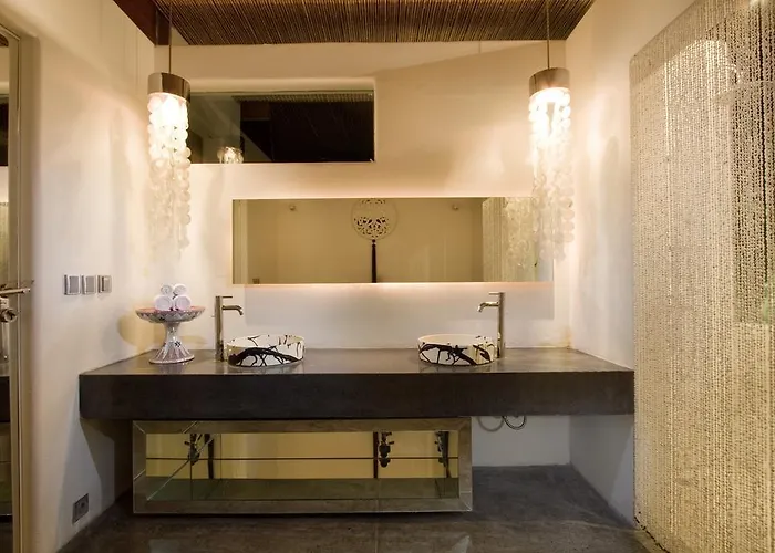 Kiss Bali Villa Seminyak